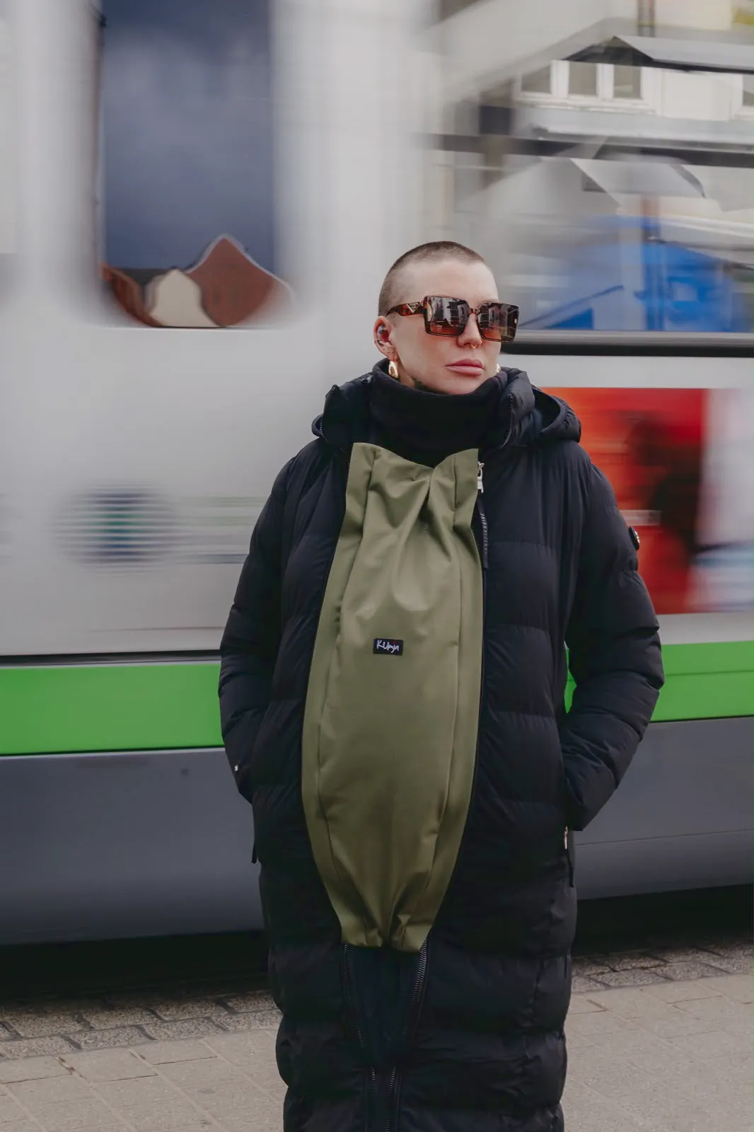 Tragejacke fürs Baby: neue Jacke kaufen oder die eigene erweitern?